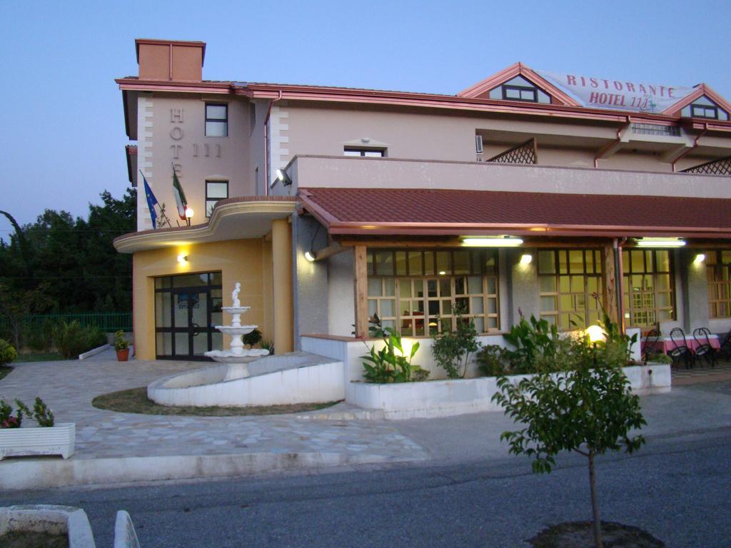 Hotel Ristorante111 Villapiana Eksteriør bilde